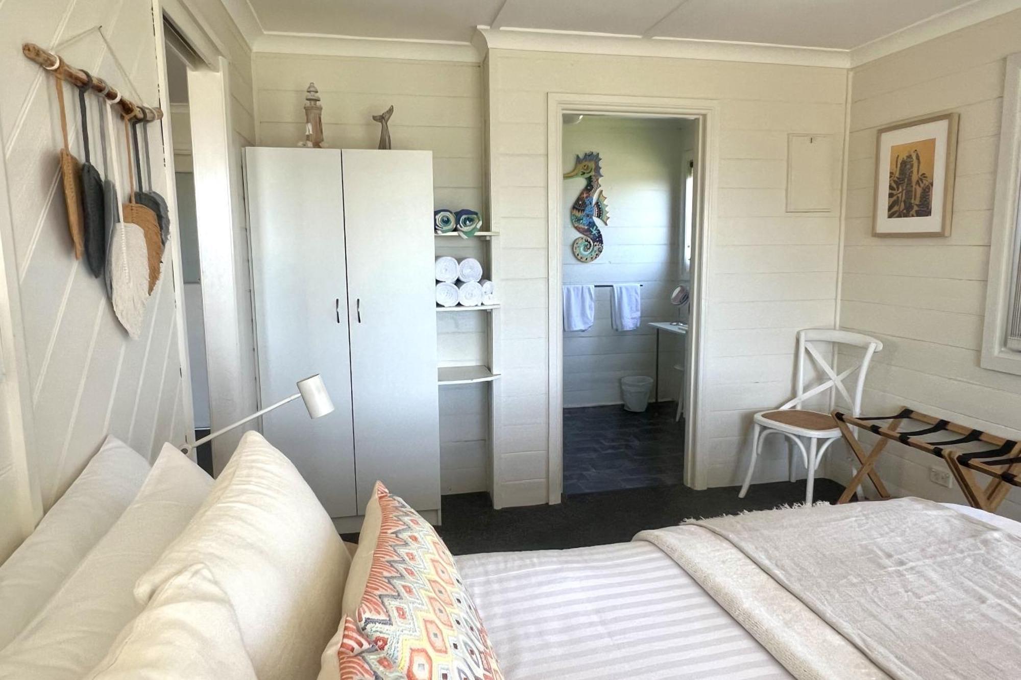 Binalong Beach Cottage Beachfront At Bay Of Fires Next To Restaurant Binalong Bay Bagian luar foto